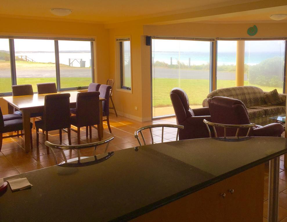 Horizons Beachfront Apartment Port Fairy Esterno foto